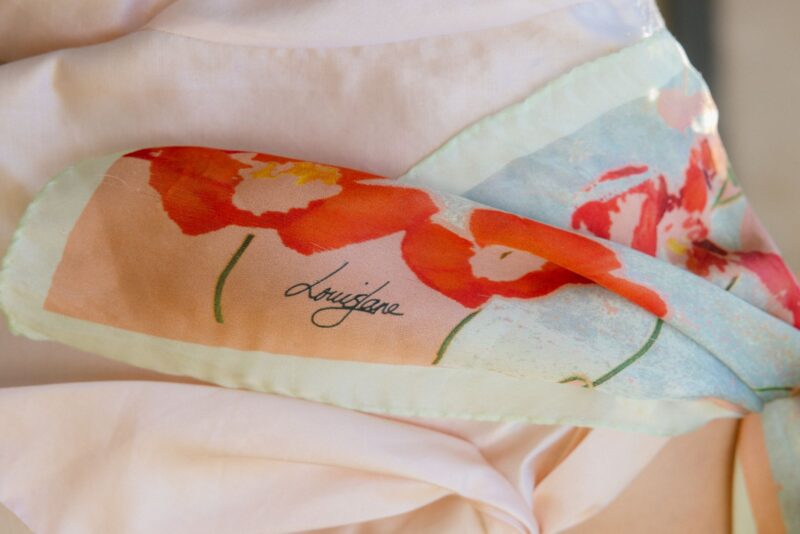 ConvertOut-Resized-2G7A6581-1.jpg_-_petite_scarf